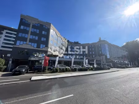 local d'activités à tassin la demi lune - a vendre - 2402 m²