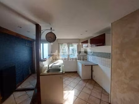 location maison à moulins-le-carbonnel (72130) : à louer / 84m² moulins-le-carbonnel