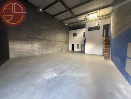 location locaux professionnels 192 m² à plaisance-du-touch (31830)  1 281 €
