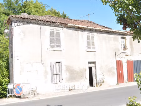 maison 4 pièce(s)  château-l'évêque