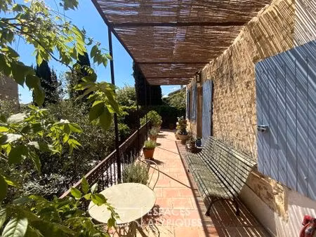 le charme intemporel d'une maison de village proche uzès