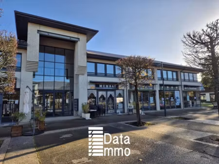 location bureau serris 77700