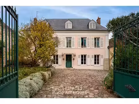 demeure de caractère de 1740 – cœur historique de plaisir