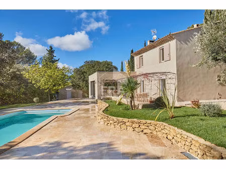 maison moderne 6 pièces 180 m² avec piscine sur 3700 m² de terrain !