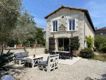 maison en pierre 7 pièces