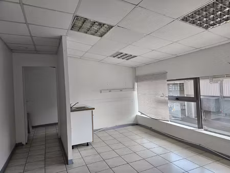 bureaux à louer 236 m2 jarry  baie-mahault
