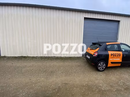 garage / hangar a louer de 135m² a saint vaast la hougue