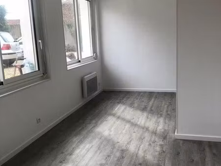appartement f1 à louer - 1 pièce - 24 m2 - coignieres - 78 - ile-de-france