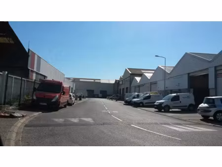 local d'activité mixte a louer