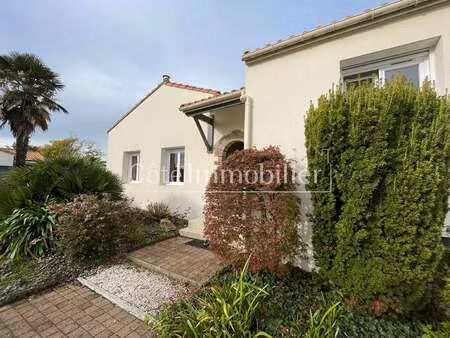 vente maison à saint-mars-de-coutais (44680) : à vendre / 138m² saint-mars-de-coutais