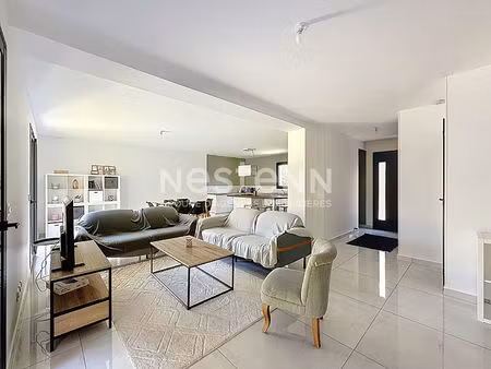 maison 5 pièces individuelle avec 4 chambres moderne de 2022 - 69500 bron