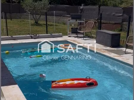 jolie villa de type 5 avec piscine