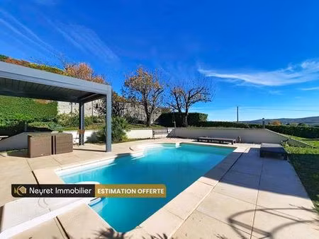 prestigieuse maison en vente communay  france