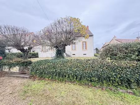 vente maison 3 pièces 104 m² à commentry (03600)  71 500 €