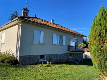 vente maison 4 pièces 81 m² à chabanais (16150)  155 875 €