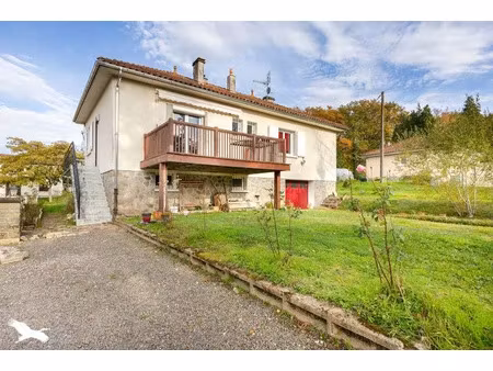 vente maison 4 pièces 81 m² à chabanais (16150)  166 625 €