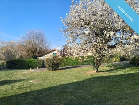 vente maison 8 pièces 134 m² à la couronne (16400)  169 900 €