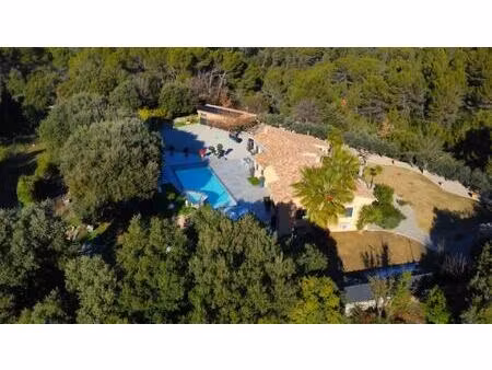 magnifique villa - 4 pieces + studio - figanieres