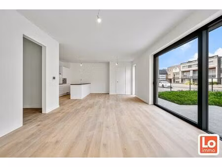 prachtig ruim appartement (+/-96m²) met 2 slpk en mooi terras en afgesloten tuin