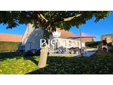 a 12 minutes de beaune  pavillon de plain pied avec 4 chambres