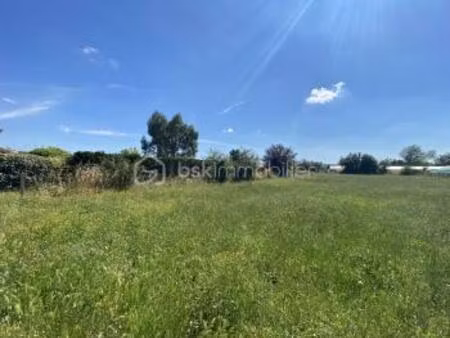 terrain de 2 002 m² à saint-jory