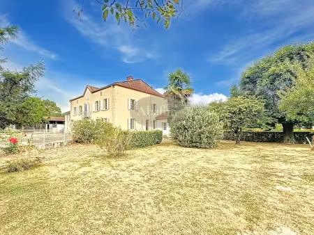 vente maison 6 pièces 298 m² à riscle (32400)  243 000 €