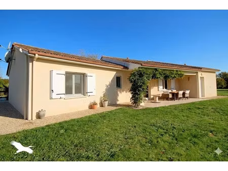 vente maison 4 pièces 130 m² à neuvic (24190)  258 000 €