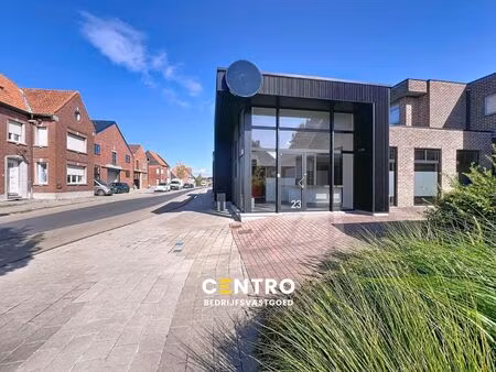 instapklaar lichtrijk gerenoveerd pand met mooie open kantoor/praktijkruimte en 4 aparte b