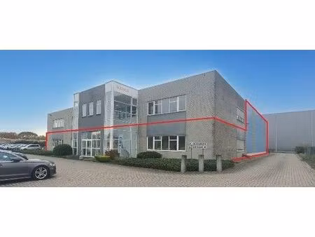 500m² kantoren met 350m² magazijn