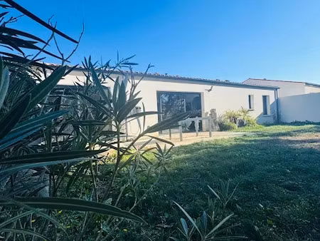 vente maison 5 pièces 100 m² à saint-sauveur-d'aunis (17540)  299 995 €