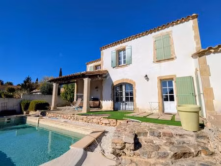 jolie villa de style mas provençal élégant et épuré avec piscine et garage
