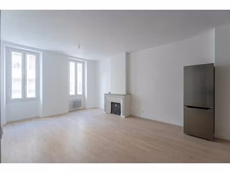 vente appartement 3 pièces 50m2 marseille 5eme (13005) - 210000 € - surface privée
