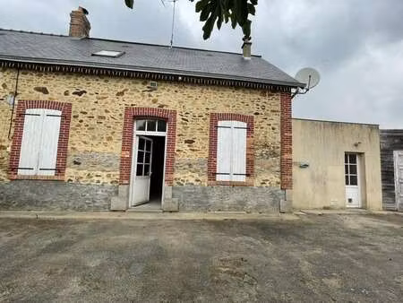 vente maison à livré (53400) : à vendre / 80m² livré