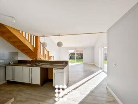 location maison à talmont-saint-hilaire (85440) : à louer / 121m² talmont-saint-hilaire