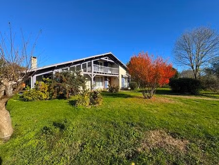 vente maison 5 pièces 204 m² aire-sur-l'adour (40800)