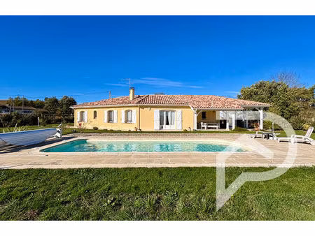 maison récente   piscine   garage à seulement 10 minutes d'auch - montégut