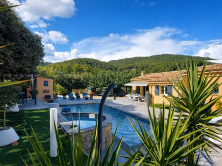 vente villa 5 pièces 161 m² à figanières (83830)  597 000 €