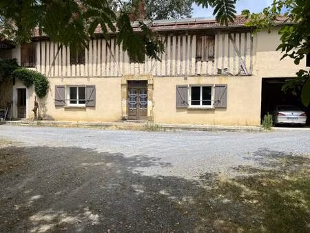 à vendre ancienne ferme rénovée avec dépendances duffort (32710)