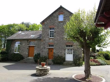 propriete en pierres 2 habitations avec terrain