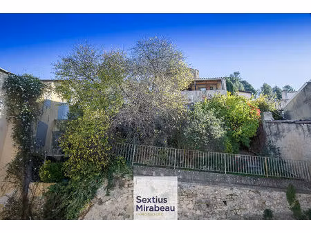 charmante maison de village à meyrargues  au coeur du centre ancien