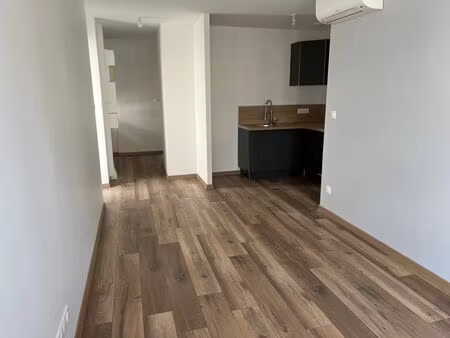 location appartement 2 pièces 42 m² à le creusot (71200)