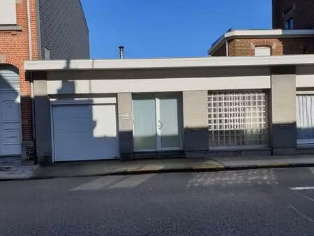 bungalow pour profession libérale - fraichement rénové