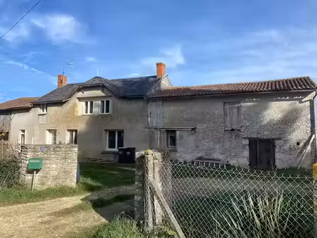 vente maison 6 pièces 110 m² à chouppes (86110)  62 000 €