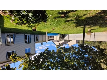 vente maison mitoyenne rénovée avec charme – un havre de paix à votre image !