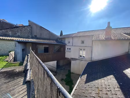 vente maison 6 pièces 145 m² à mirebeau (86110)  108 000 €