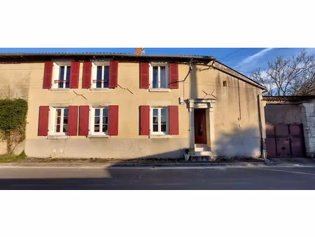 vente maison 6 pièces 150 m² à monts-sur-guesnes (86420)  159 000 €