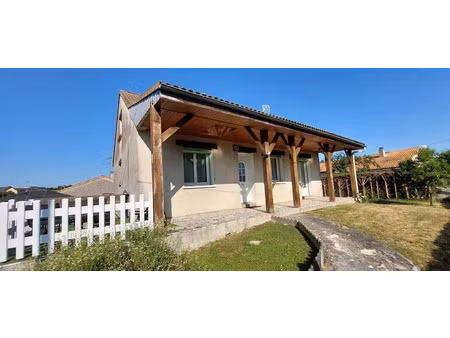 vente maison 4 pièces 105 m² à pleumartin (86450)  149 500 €