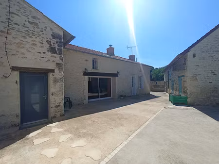 vente maison 6 pièces 190 m² à scorbé-clairvaux (86140)  193 000 €