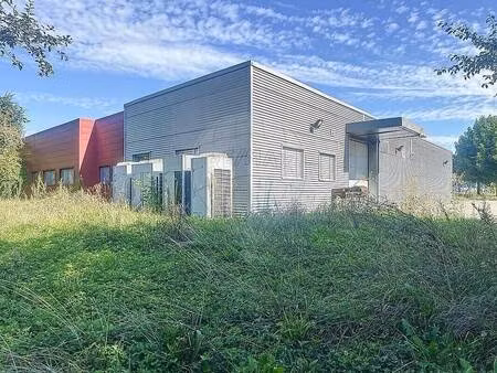 local d'activités à vendre