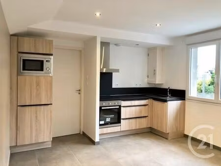 maison à louer - 2 pièces - 35 80 m2 - fougeres - 35 - bretagne